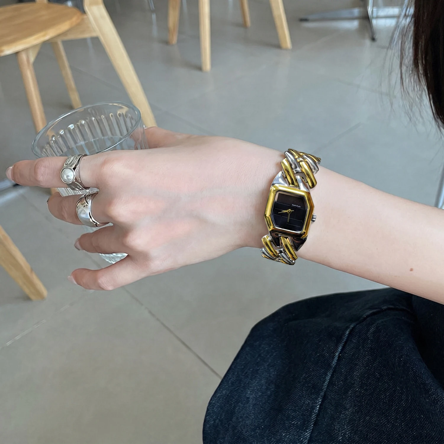 

CILOA Women's Two-Tone Hexagonal Watch Dark Dial Stainless Steel Band Vintage Casual Quartz Wristwatch