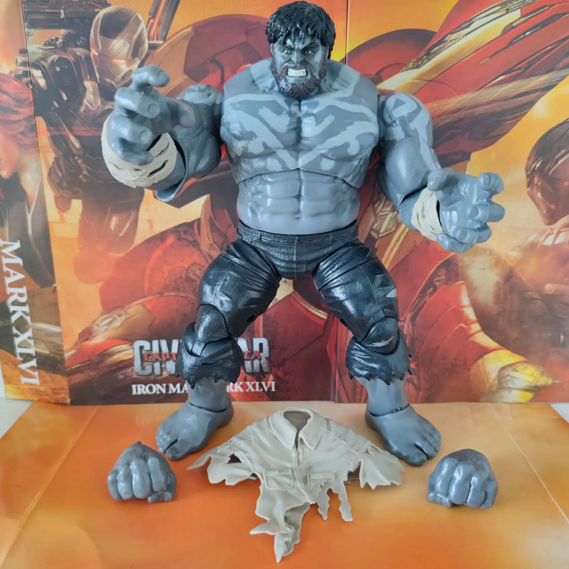 

Marvel Legends Incredible Hulk Outback Gray 8" Loose Action Figure