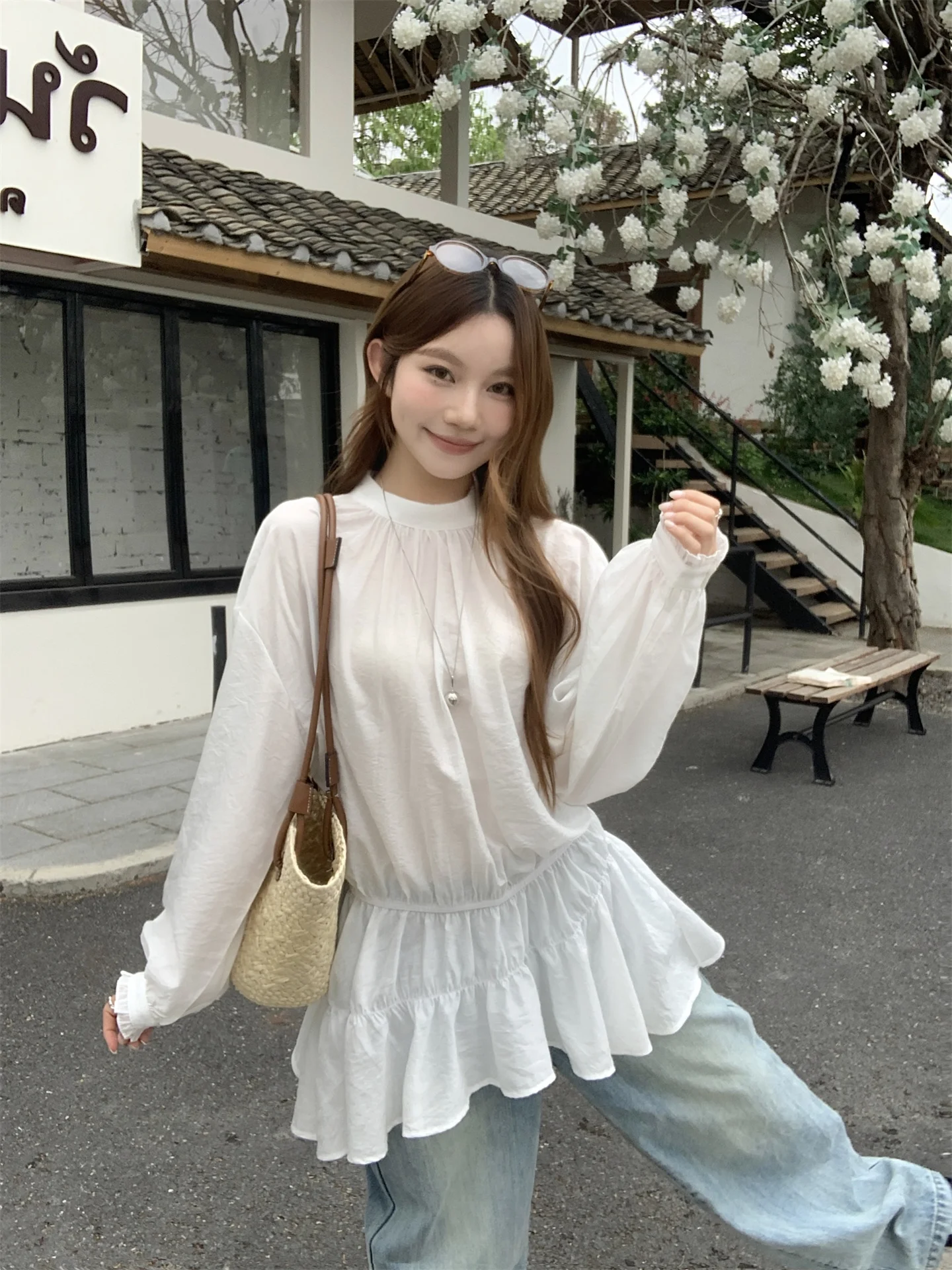 

Kumikumi Sweet Style White Chic Long Sleeve Women's Shirt round Neck Slimming Waist Design Spring Fashionable Versatile Top