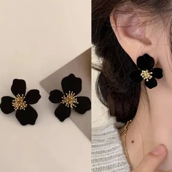 Black Velvet Flower Earrings Flocking Earrings Temperament Senior Atmosphere Earrings Female Jewelry