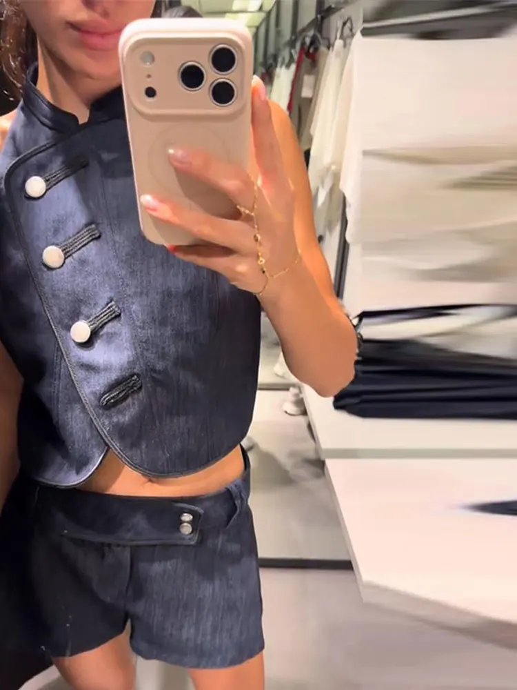 Neue sexy Damen-Partykleidung: Crop-Top mit seitlicher Knopfleiste, ärmellose Neckholder-Weste und Low-Waist-Shorts im Streetwear-Stil – Detail 17