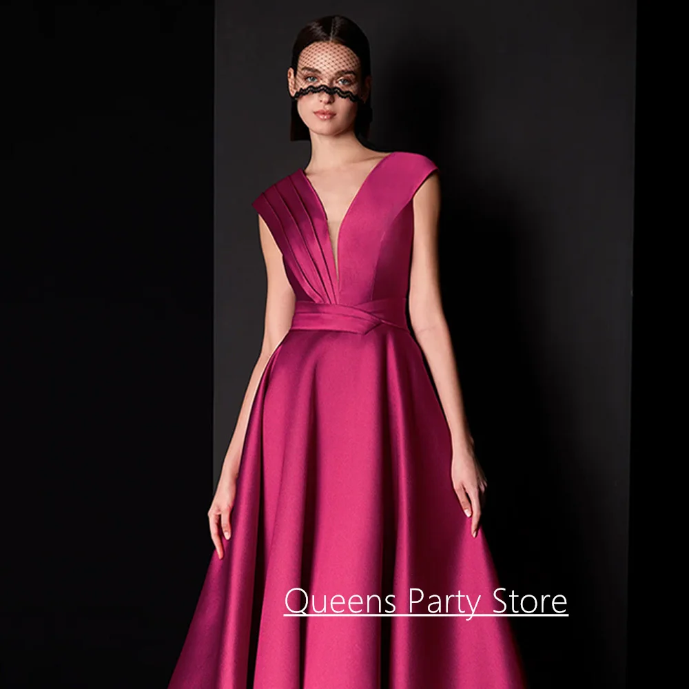 فستان قصير لأم العروس مخصص بأكمام قصيرة ورقبة على شكل V وطيات بطول الشاي على شكل حرف A من الساتان لحفلات الزفاف #3