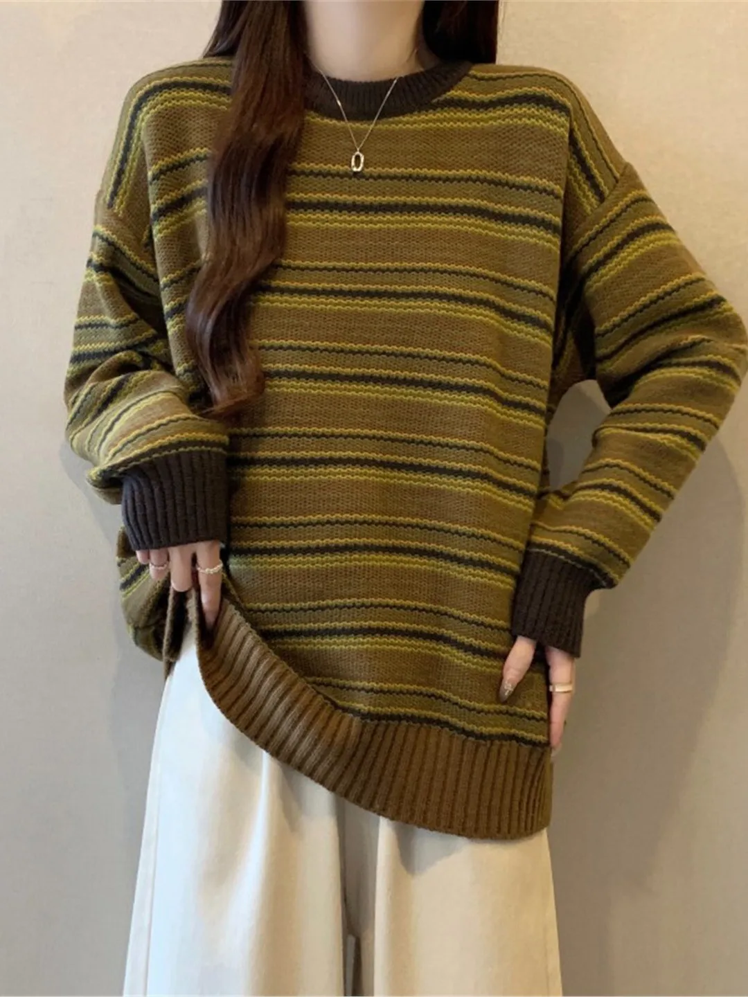 

Женский длинный вязаный свитер на осень-зиму, кофейный в полоску, универсальный топ большого размера, удобный, в стиле ретро, модный