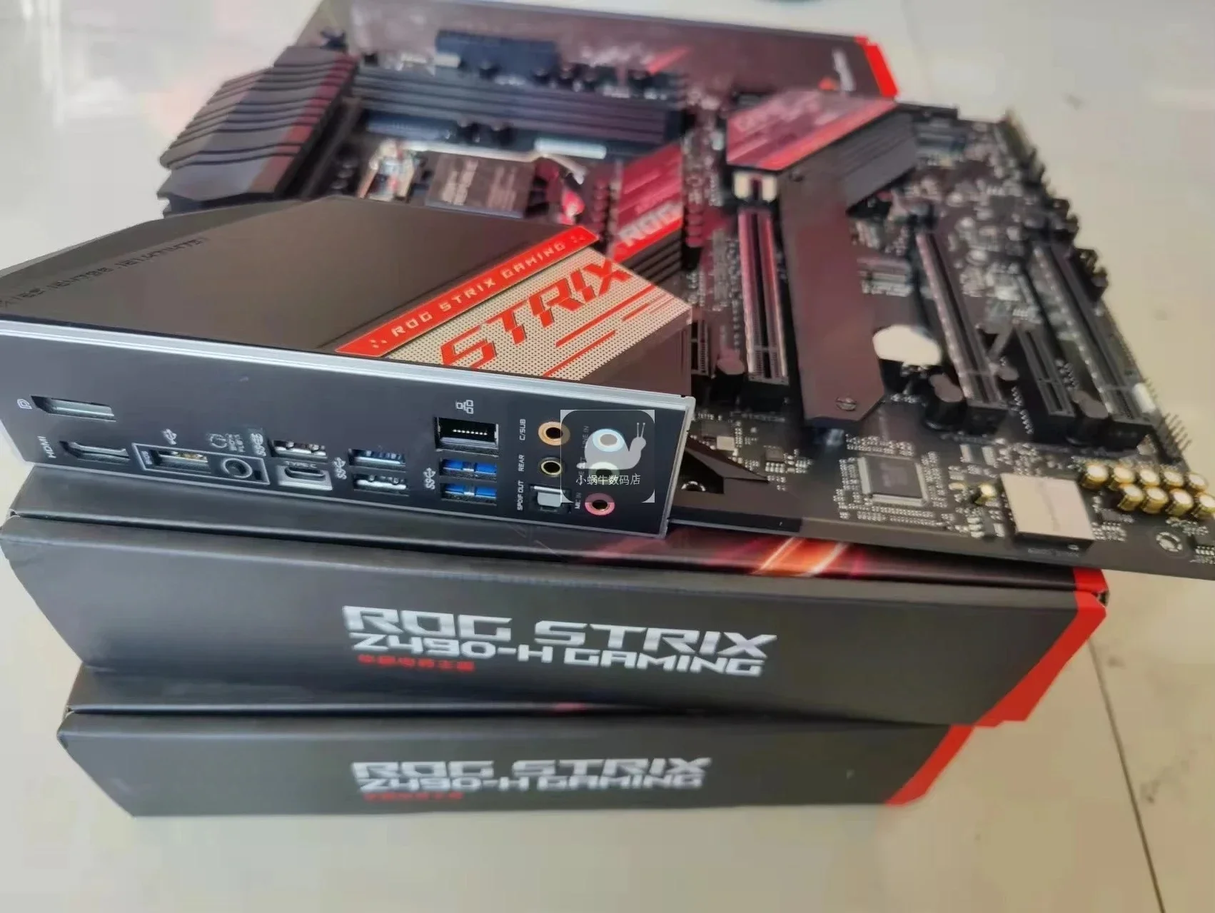 محاصر لـ ASUS ROG STRIX Z490-H GAMING Desktop Raptor ATX Deluxe Large Board