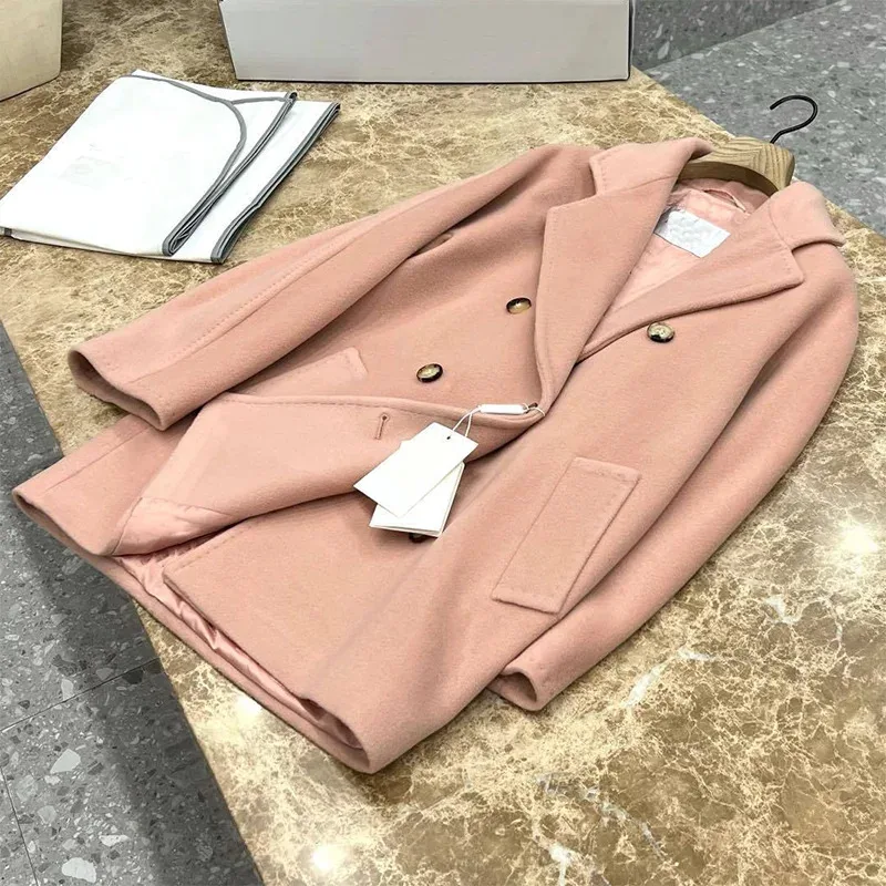 

High quality Elegant Women's Wool suit Coat - Classic Double Breasted Short Loose Fit Winter Warmth Temperament Commuter 101801