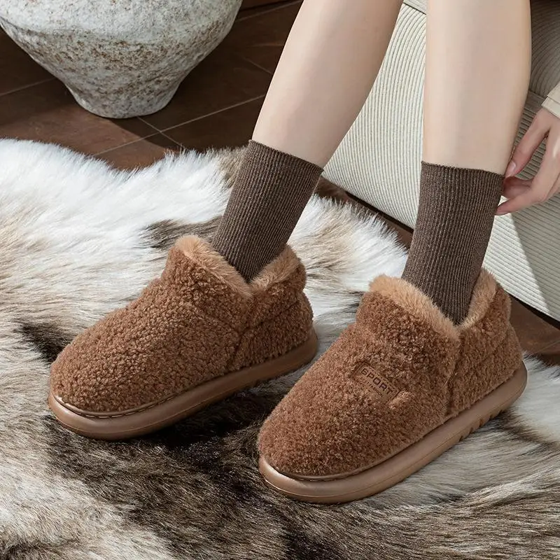 Komfortable Schneestiefel aus Lammwolle mit rutschfester, dicker Sohle für Damen, Winter 2026, Übergröße 45, warme, plüschige Stiefeletten, kurze, pelzige Stiefeletten für Damen – Detail 11