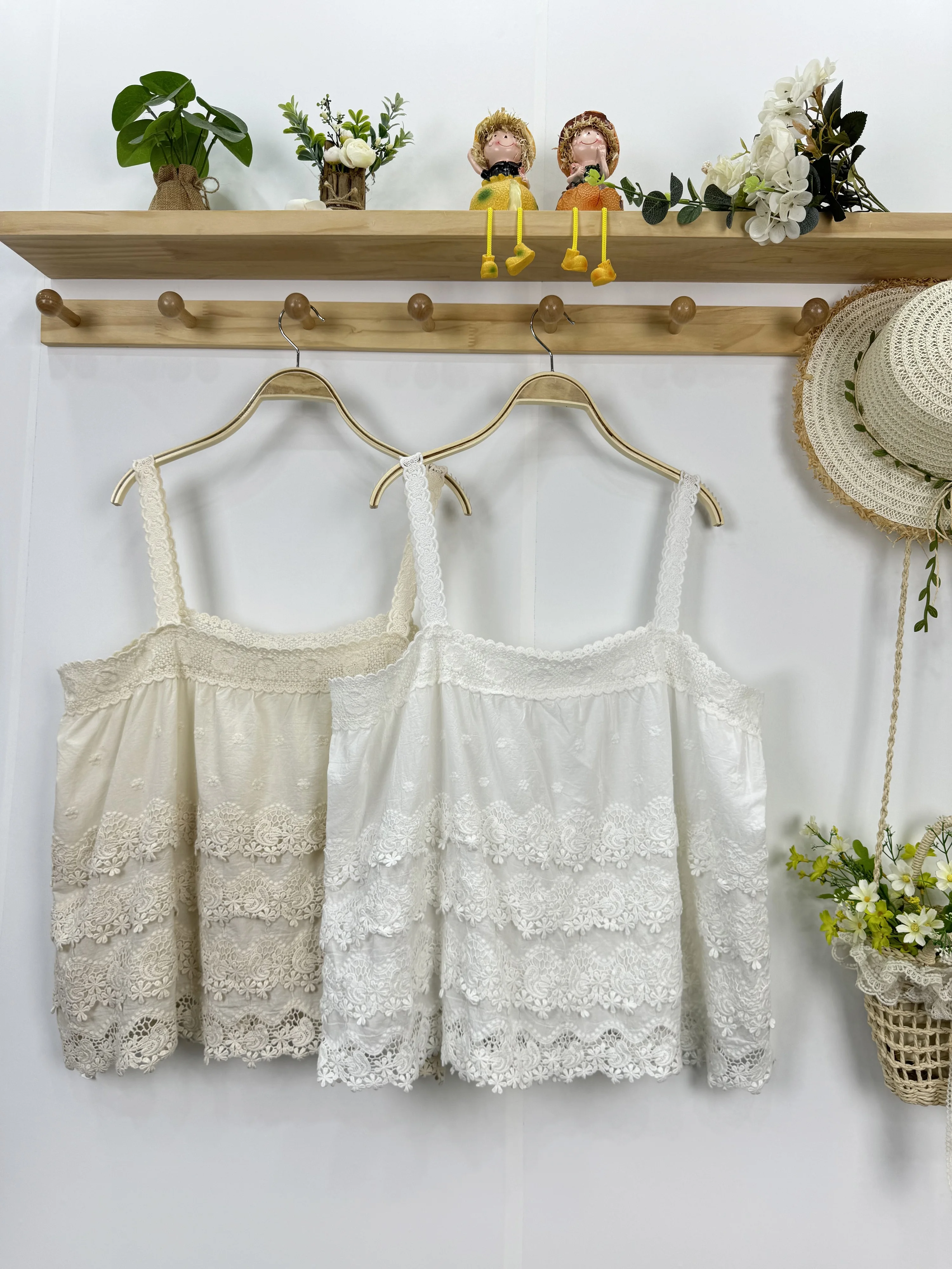 Summer New Sweet Embroidered Cotton Lace Straps Camisole Women Casual Sleeveless Camis Top