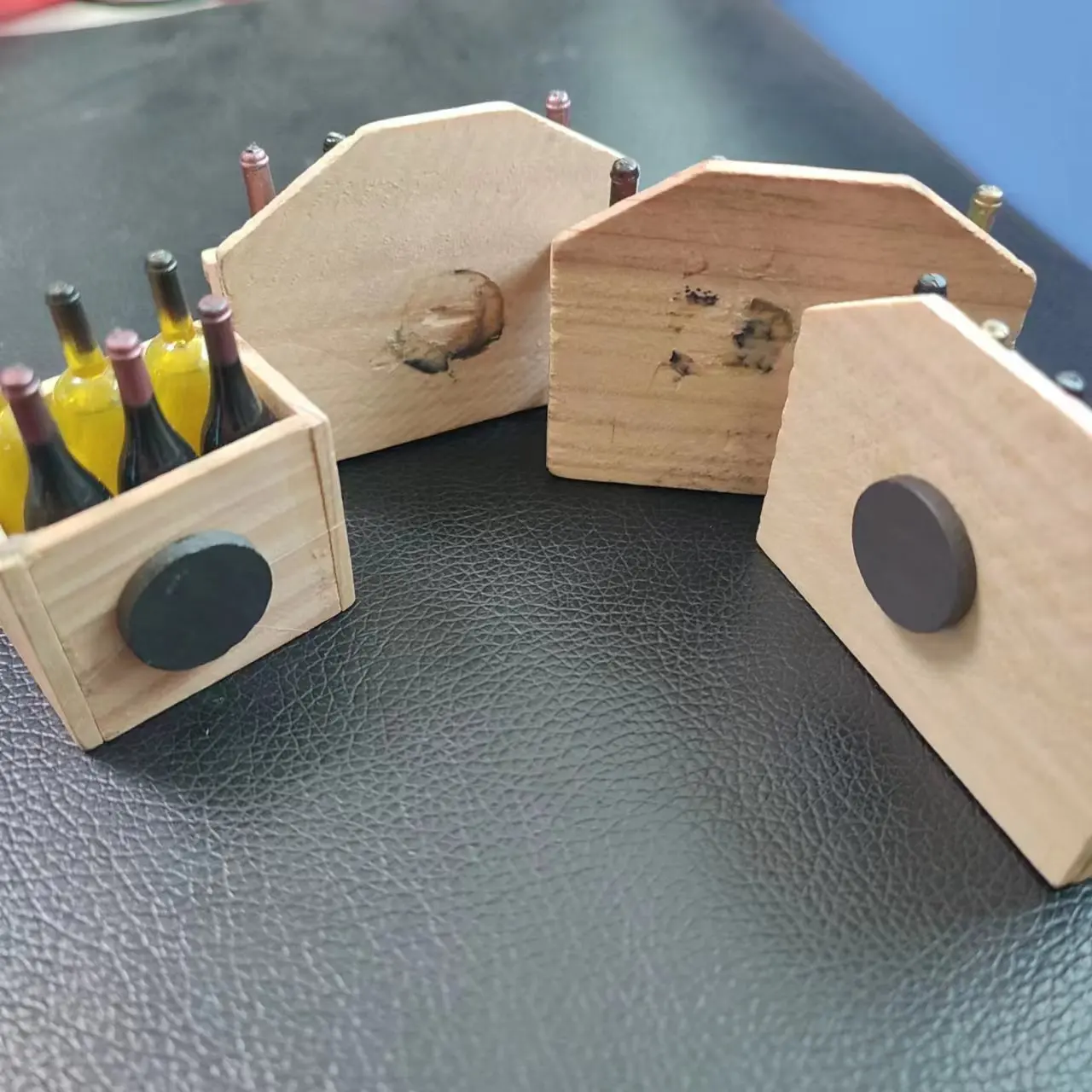 1/6 Schaal Bar Tafel Mini 5 Wijnflessen Met Houten Wijnrek Model Frame DIY Scène Accessoires Props Voor 12 Inch Action Figure