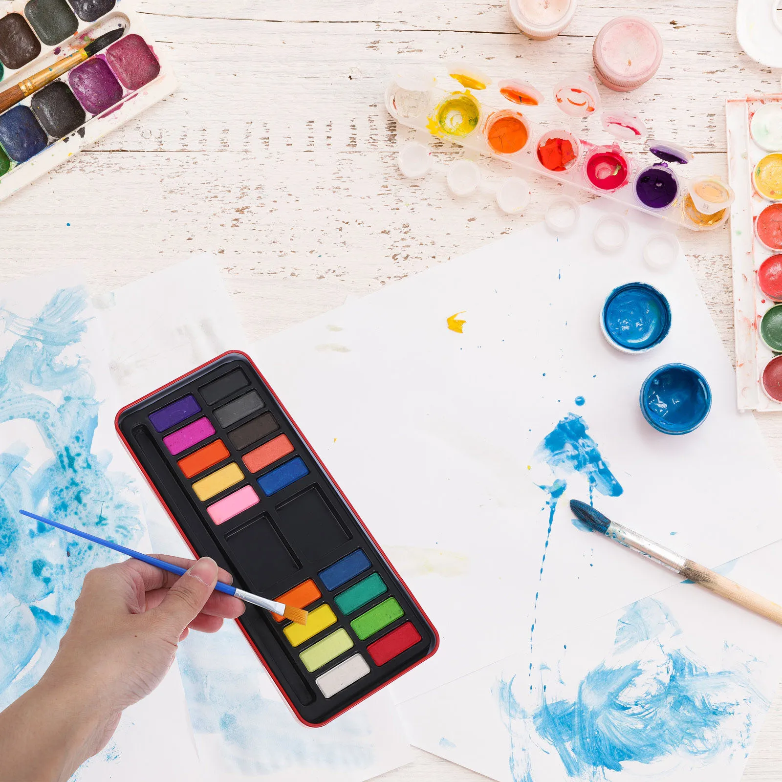 

18 Colors Watercolor Paint Set with Brush Portable Iron Box Kit for Drawing Journaling Painting Beginner Adults Creative Art