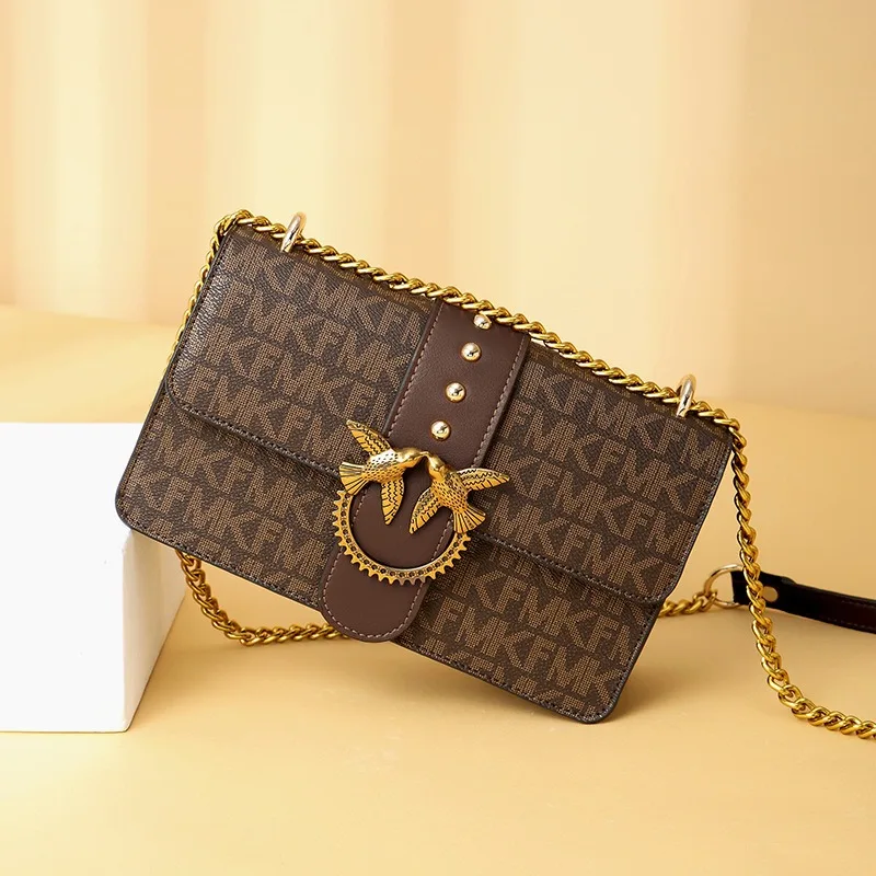 

Chain tailcoat bag for women 2026 new lightweight luxury vintage letter paper bag commuting shoulder crossbody bag
