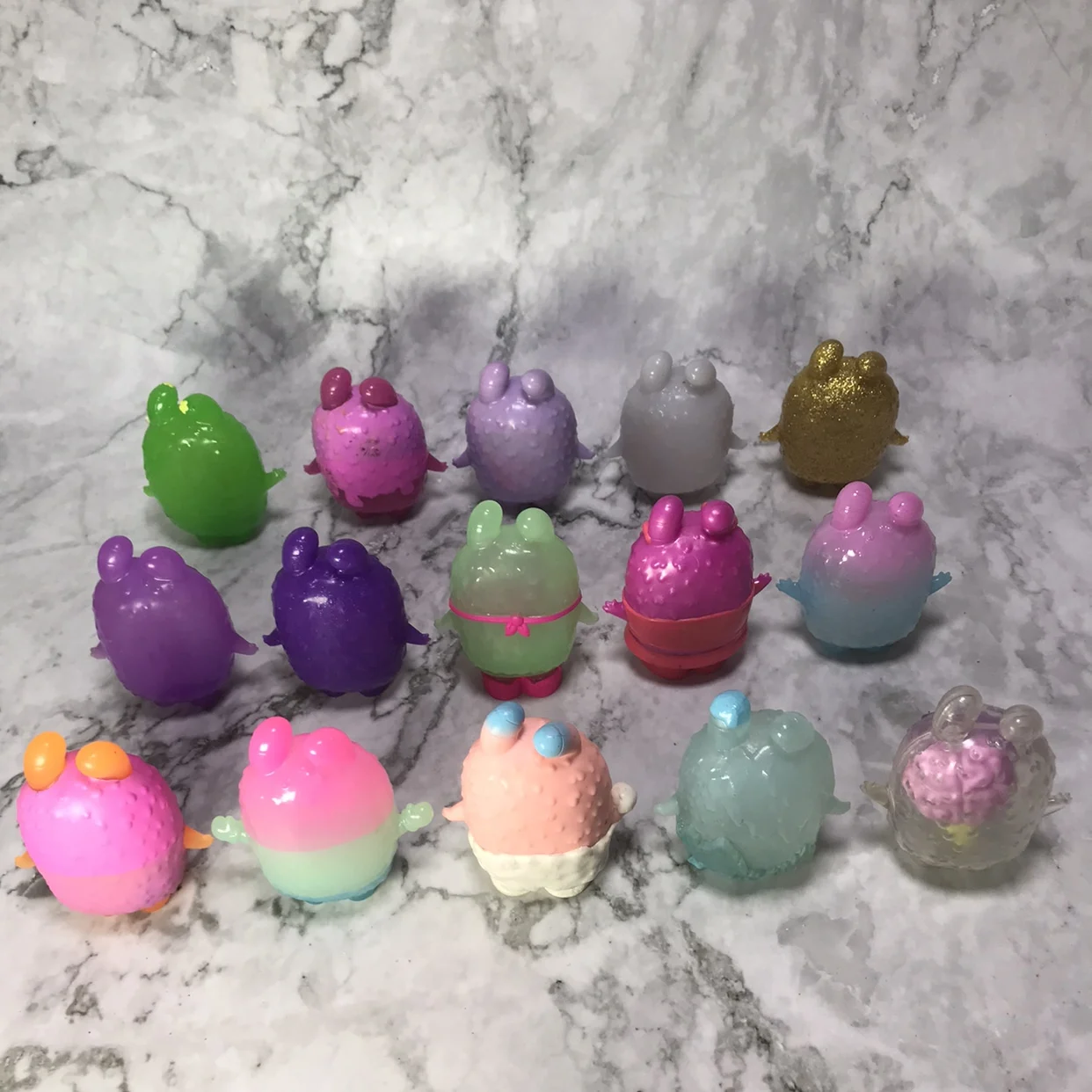 Dig Monsters Color Changing Ice Cream Bar Toy Display Piece Cartoon Style Collectible Popsicles for Ages 6 And above