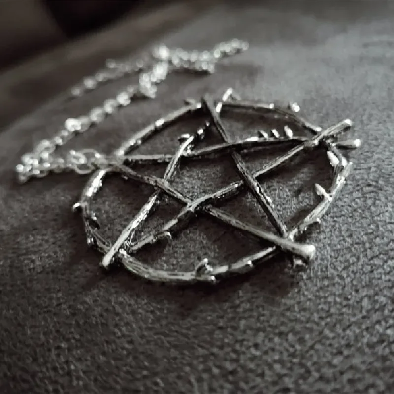 Gothic Pentagram Necklace Grunge Pentacle Wicca Punk Pentagram Statement Jewelry Creative Charm Fashion Women Delicacy Gift Punk