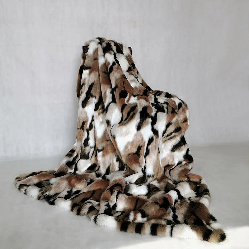 

1Pc Creative Faux Fur Blankets for Beds Jacquard Color Mixed Soft Warm Throw Long Hair Home Decor Imitated Fox Fur Blankets