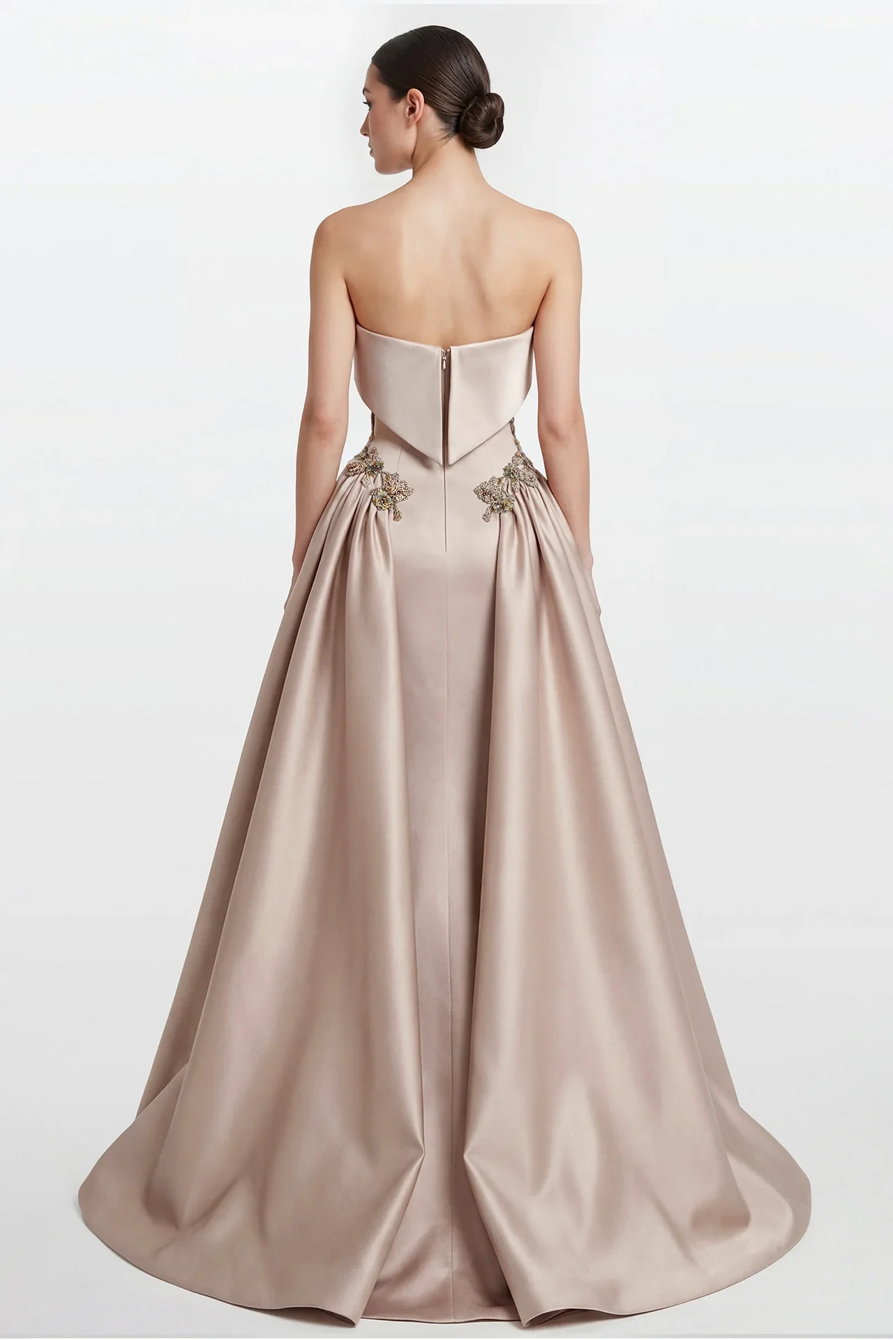 

Luxury Appliques Evening Dresses Customized Strapless Sleeveless Satin A-line Thigh Slit Floor Length Prom Gown Party Dress