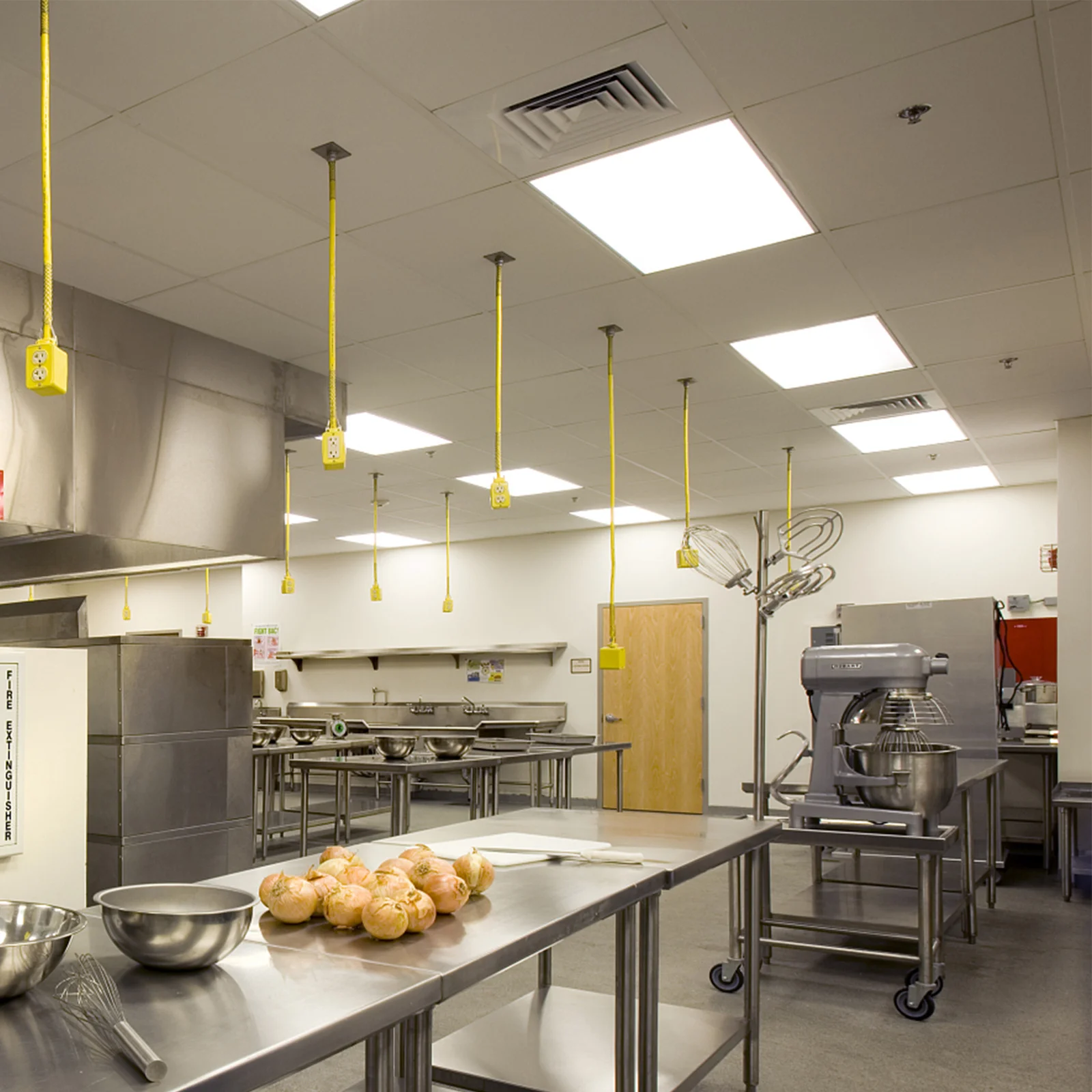 مربع الألومنيوم ضوء السقف الظل عاكس الضوء خفيفة الوزن للحمام المطبخ سقف غطاء خفيف تركيبات الناشر