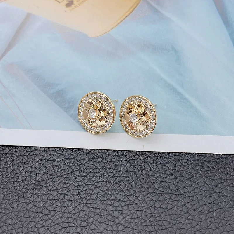 

14K Gold Diamond Earrings Female Retro Fashion Romantic Delicate Earrings Aros Mujer Oreja 14 K Yellow Gold Orecchini Females