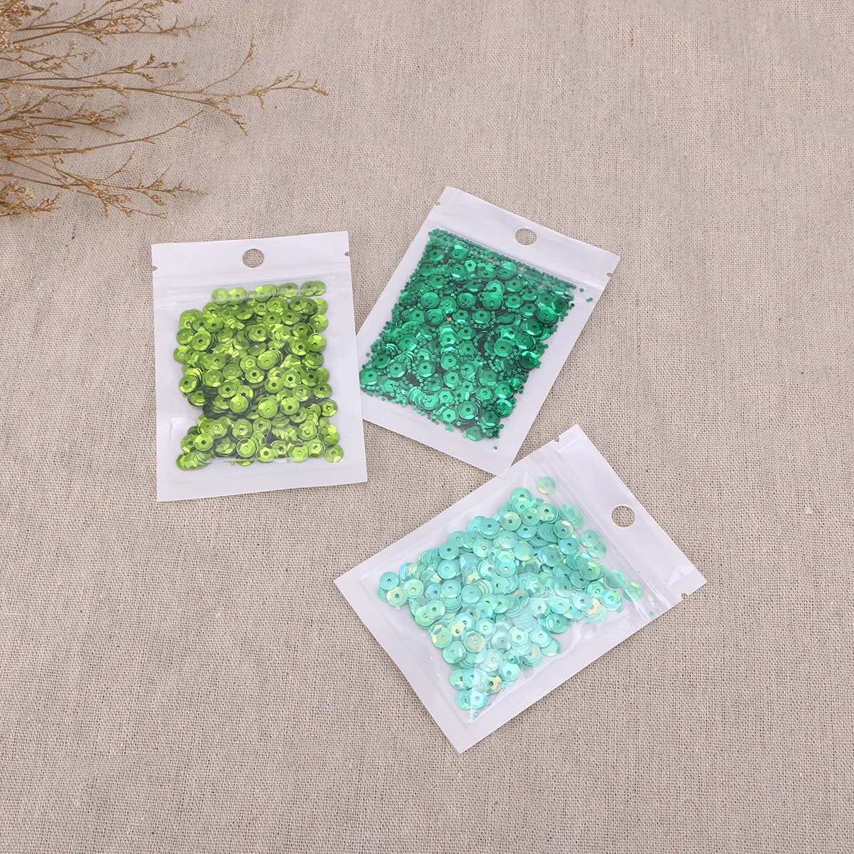 

25 Packs Sequins Bead Sheet Material Silver Embossed Curved Round Hole DIY Jewelry Craft Supplies Clothing Decorations