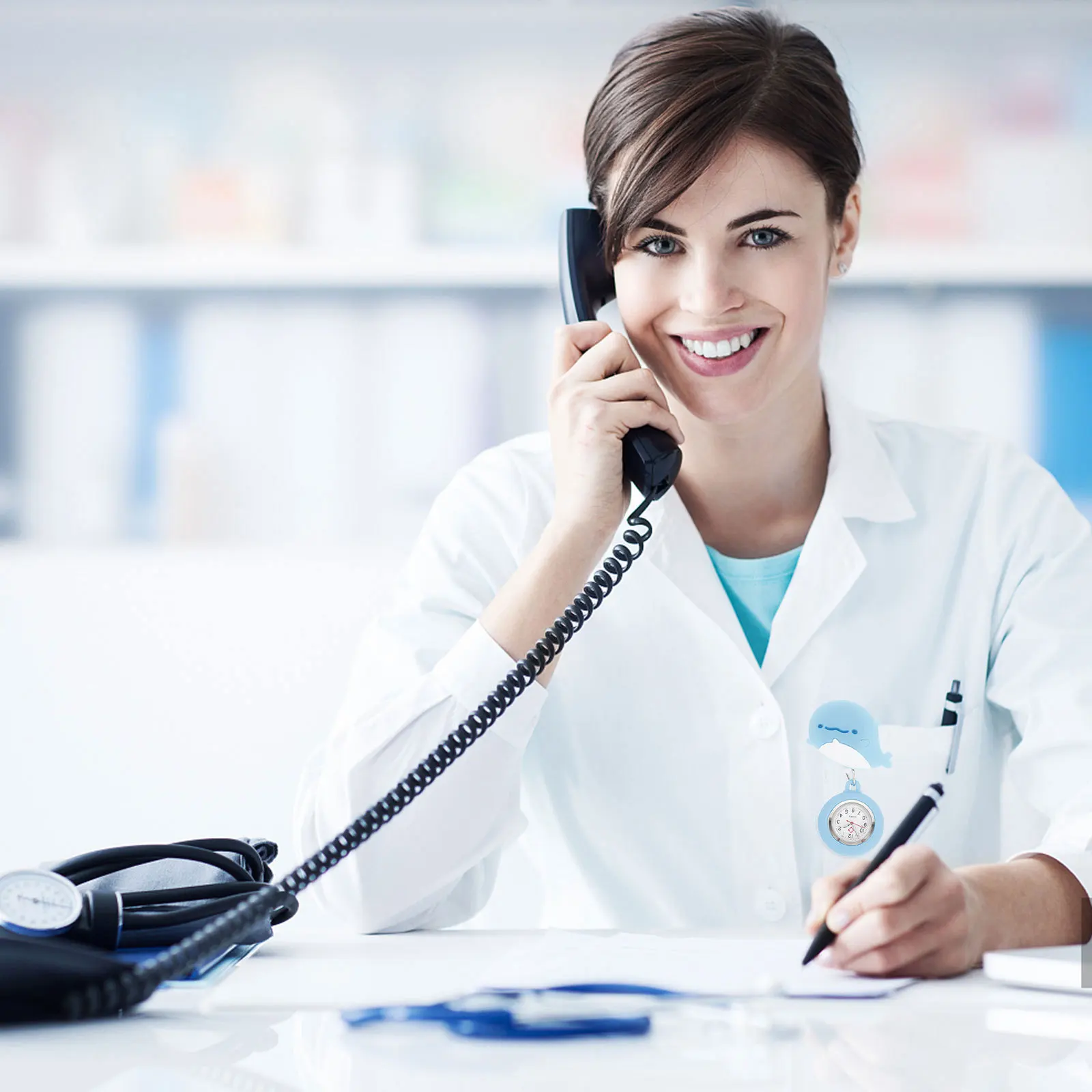 مضيئة سحب الحبل ممرضة ساعة قابل للسحب فوب معلقة تصميم مريح الطلب الكبير مريحة دائم ساعة طبية ل