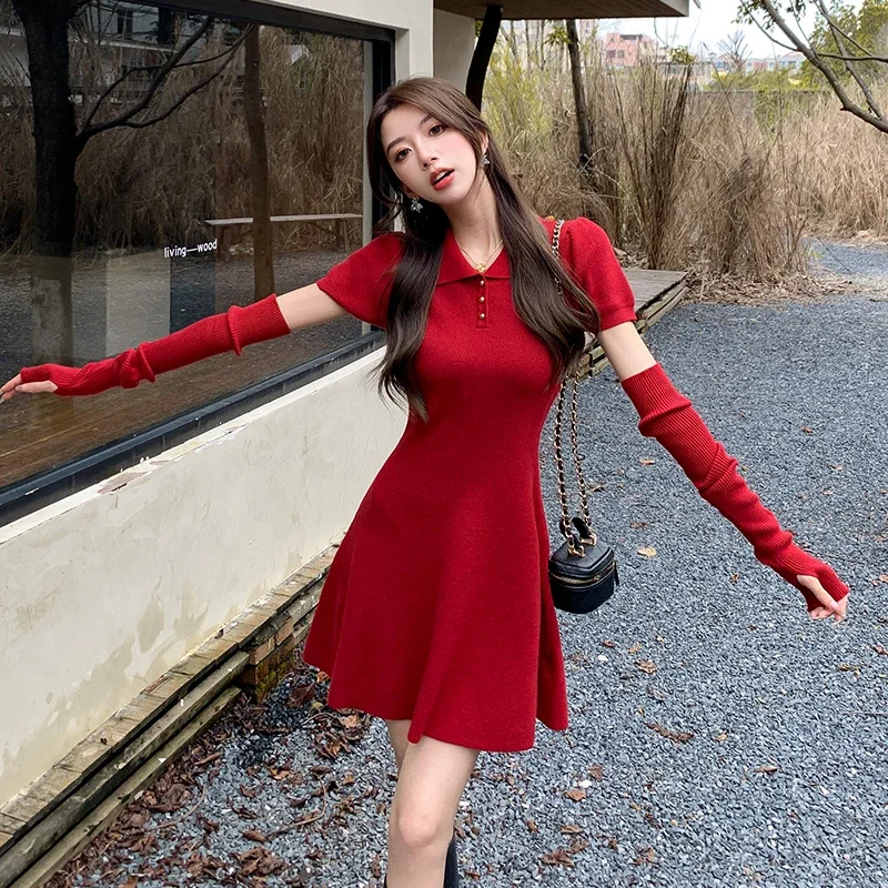 Red knitted slim fit dress for women in autumn and winter, detachable sleeves, short skirt, small stature