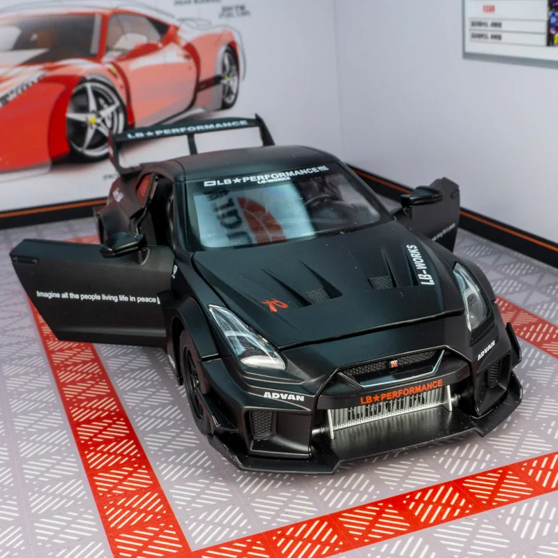 1:24 Nissan GTR alloy car model ornament collection, doors can be opened, children's toy car gift