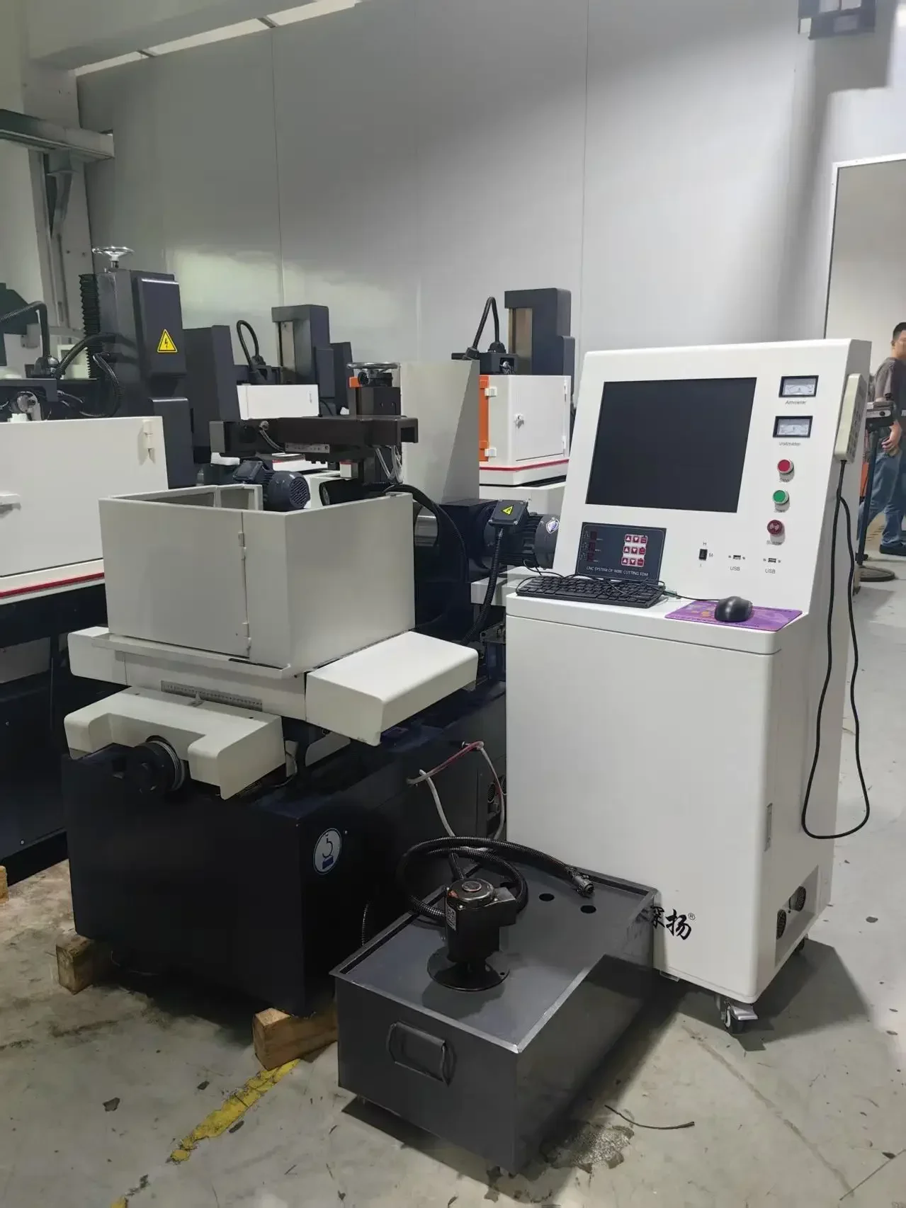 High Speed Precision Mold Making Wire Machine DK7745, Eco-Friendly Durable Stable Performance Long Service Life