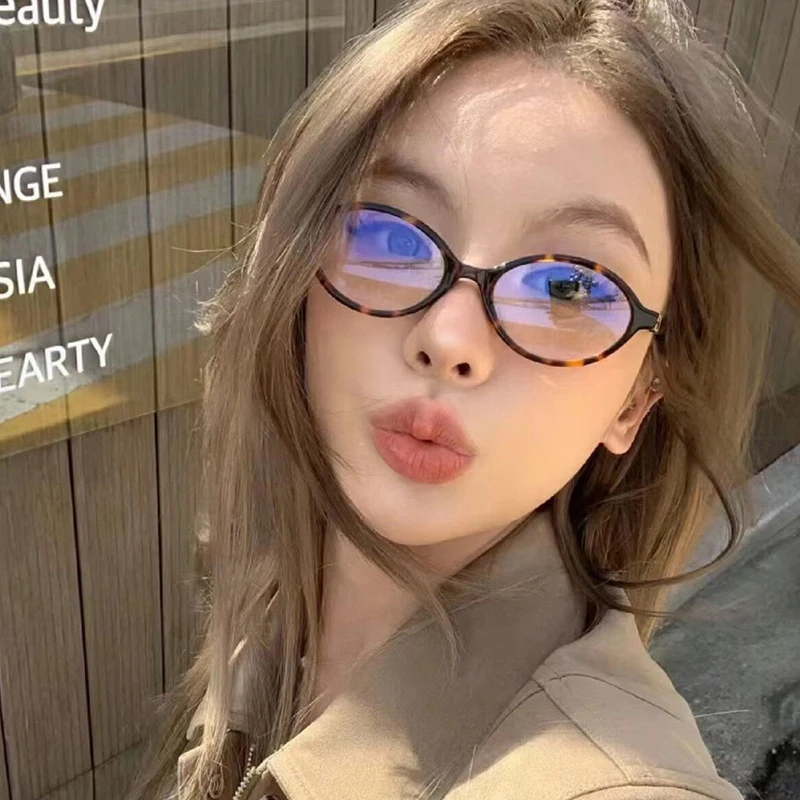 

Myopia Reading Glasses Frame Oval Shape Flat Lens Small Frame Retro Korean Style Natural Look Bookworm Eyeglasses