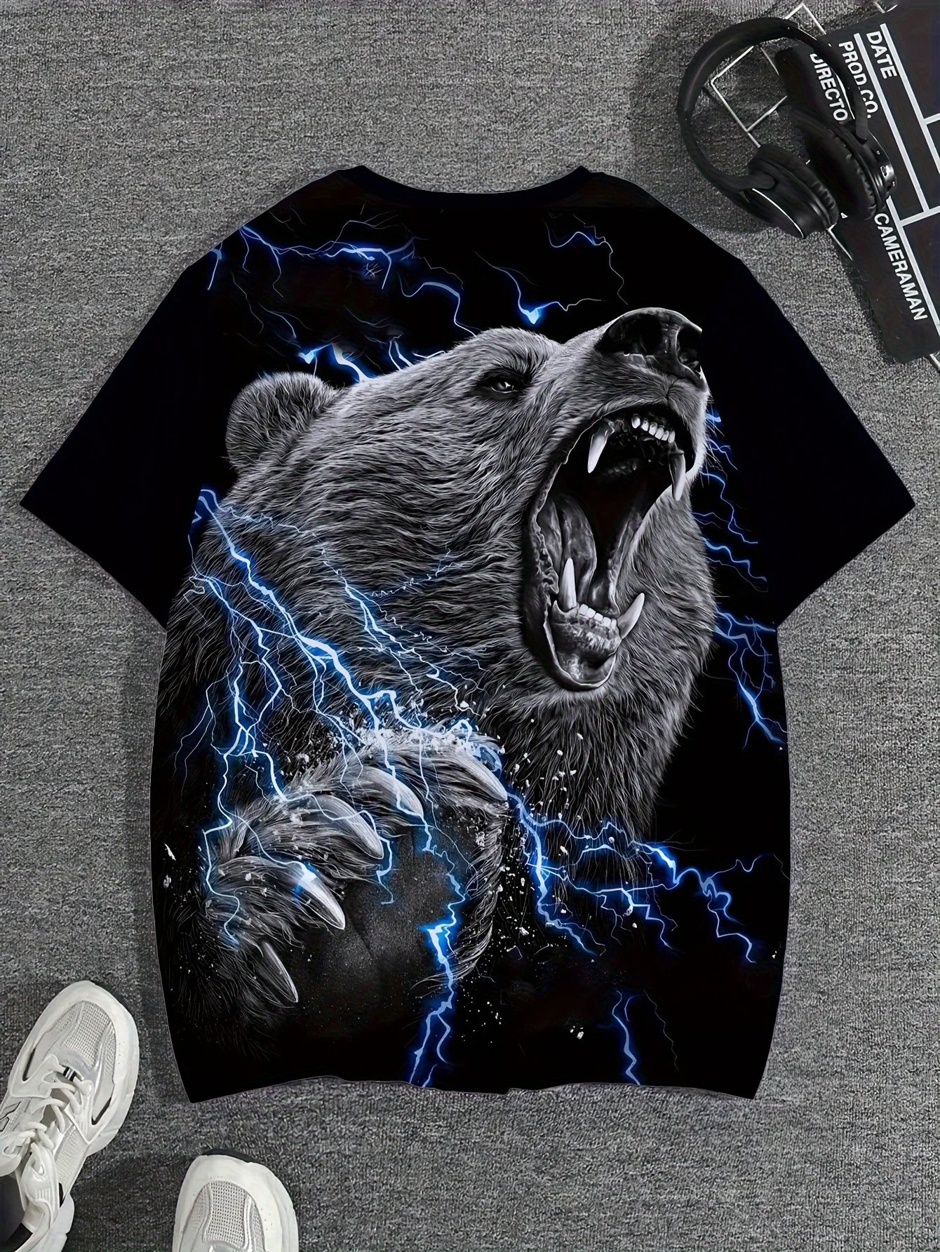Men Short Sleeve T‑Shirt Roaring Grizzly Bear Blue Thunder Lightning Crew Neck Casual Tops