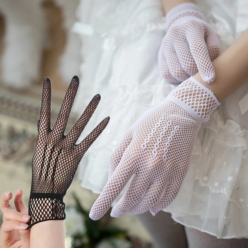 1 Pair  Fishnet Mesh Glove Fashion Women Lady Girl Glove Protection Lace Elegant Lady Style Gloves Black And White