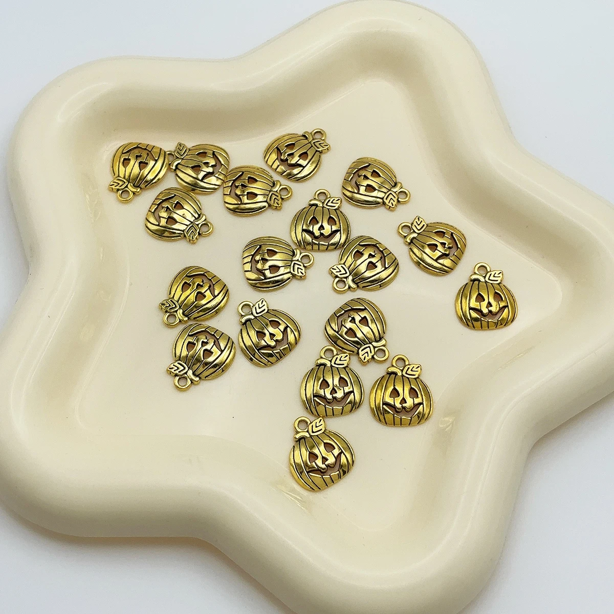 15 Pieces of Three-Dimensional - Vintage Fashion Earrings review and price