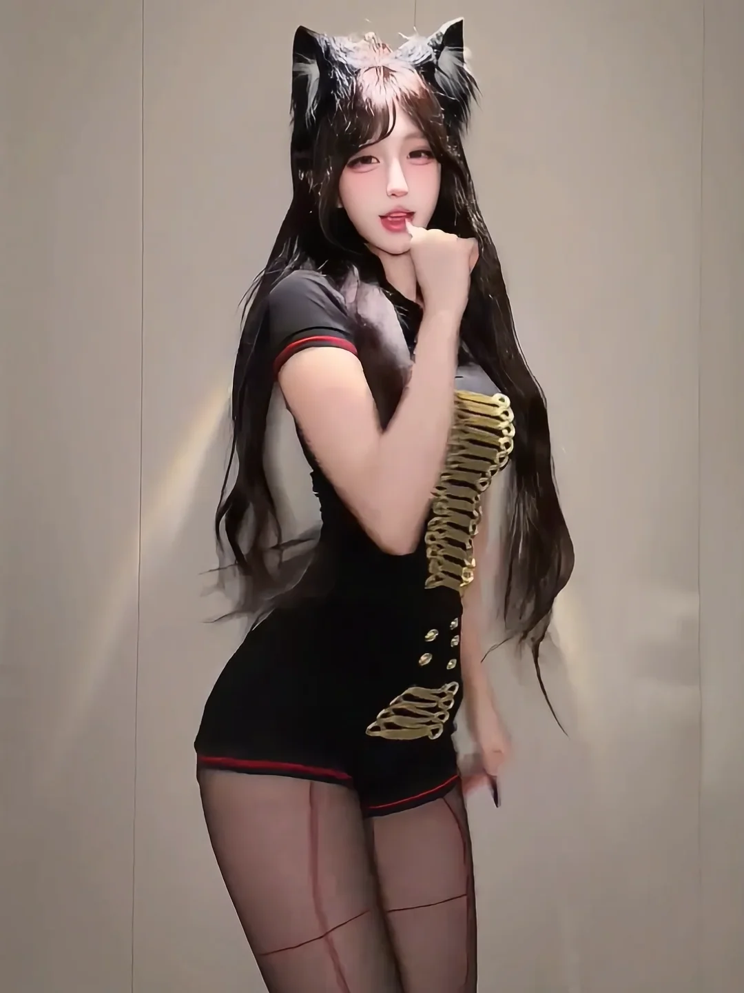 

Sexy Spicy Girl Retro Black Embroidery Short Sleeve T-Shirt Top Summer Pure Desire Wind Wrap Hip Short Pants Two-Piece Set