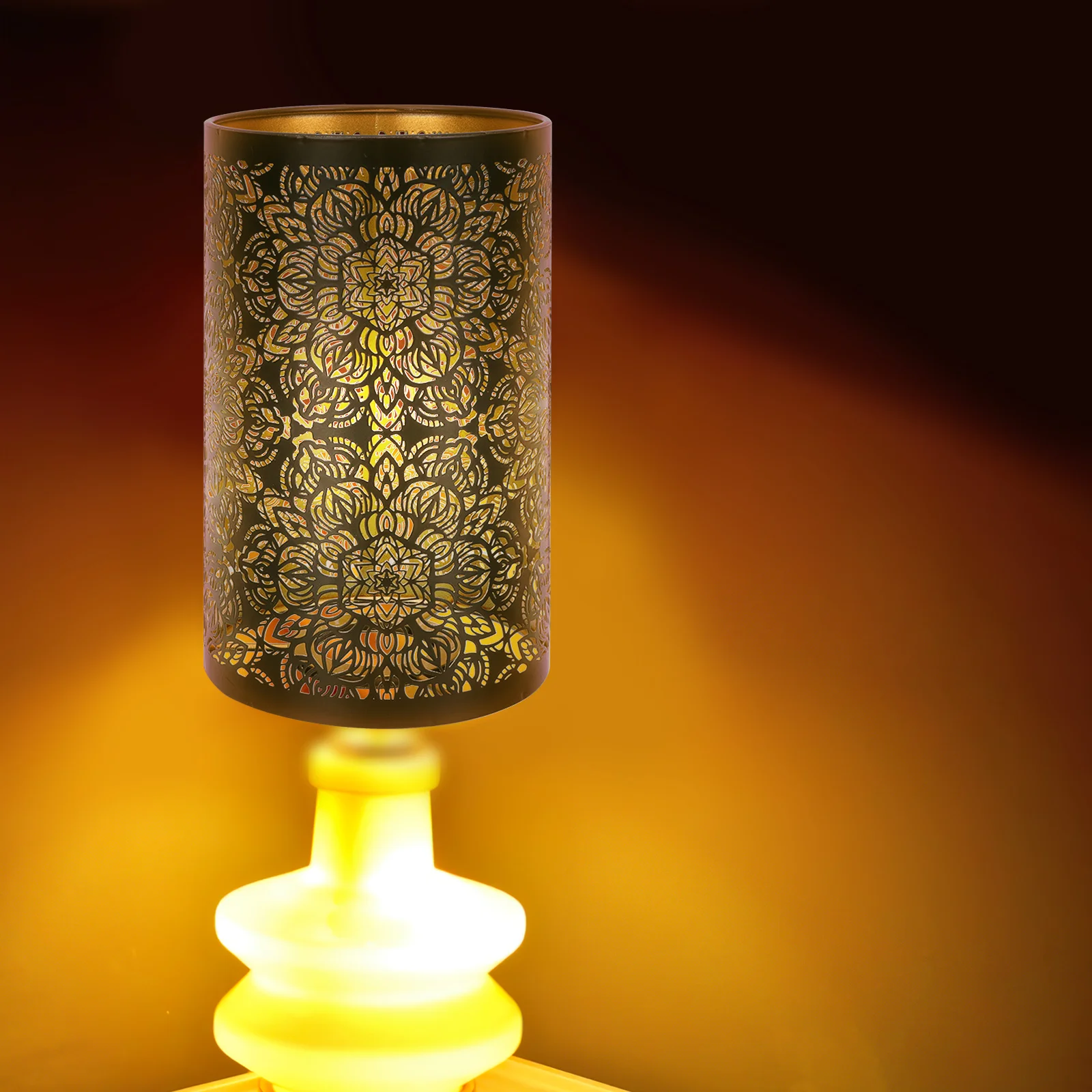 

Iron Lampshade Hollow Carved Iron Lamp Cover Tabletop Bedside Lamp Shade Elegant Durable Light Protection Decor