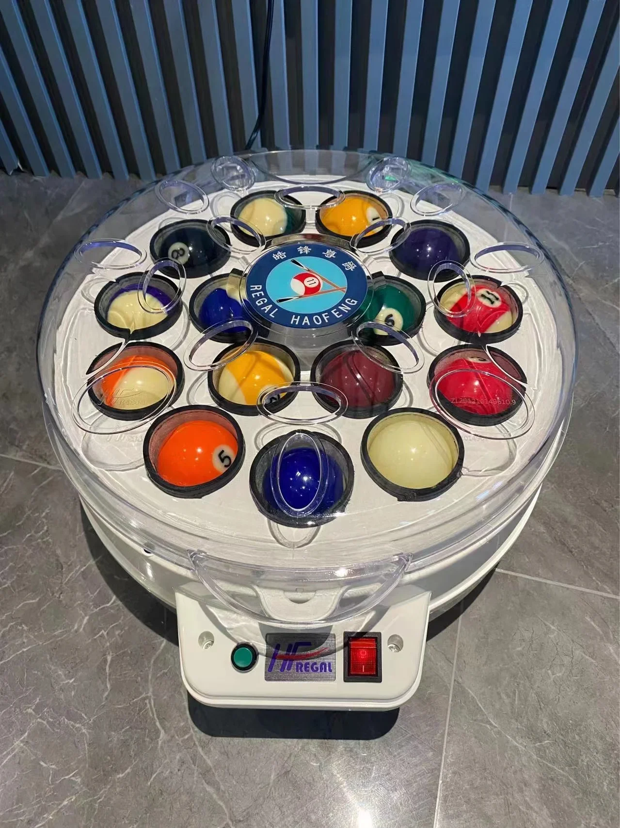 Automatyczna pralka do polerowania i czyszczenia kul bilardowych w bilardze i basenie dla popularnych i wysokiej jakości funkcji 2 w 1