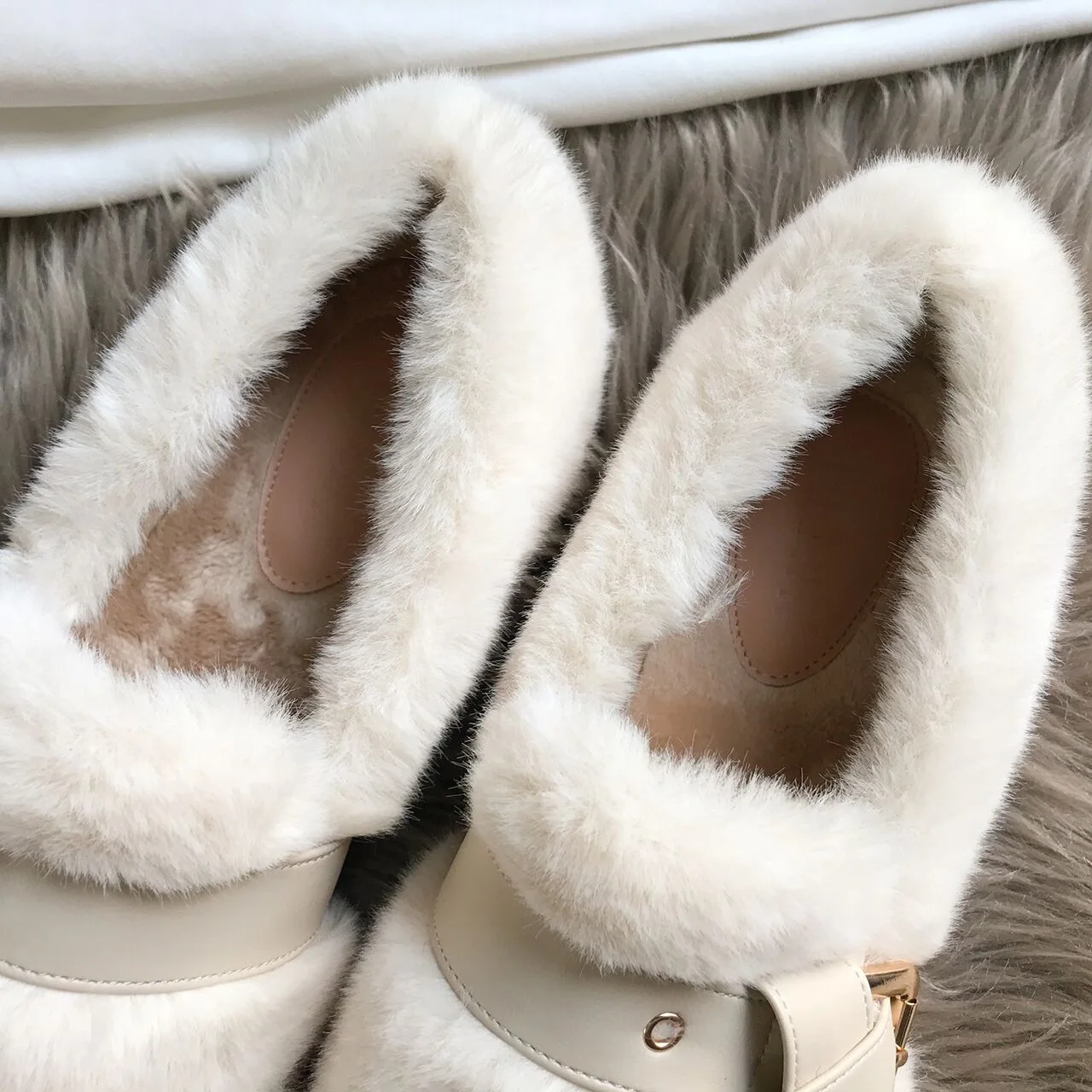 Luxury Fur Moccasins Femme Winter Cotton Shoes Women Warm Plush Loafers Comfortable Slip-on Female Casual Fluffy Furry Flats