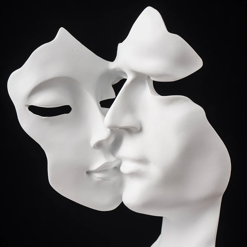 

Kissing Couple Human Face Sculpture Resin Mask Abstract Stract Statue Tabletop Ornament for Home Decor Ornaments Wedding Gift