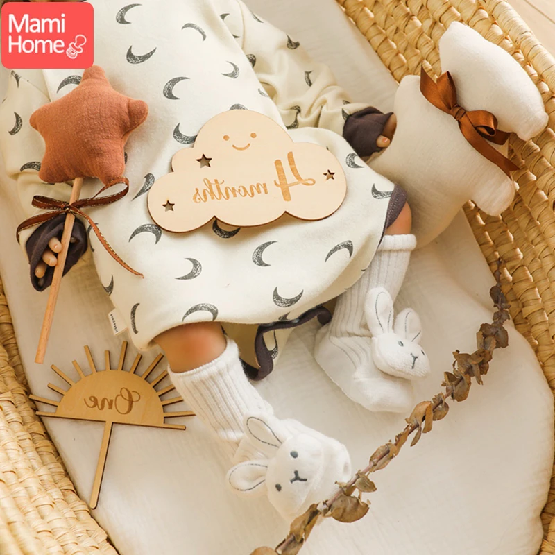 

Cute Cloud Shape Baby Milestone Cards Photography Props Bear Stuffed Toy Star Magic Stick Wooden Newborn Teether For Kid Gift