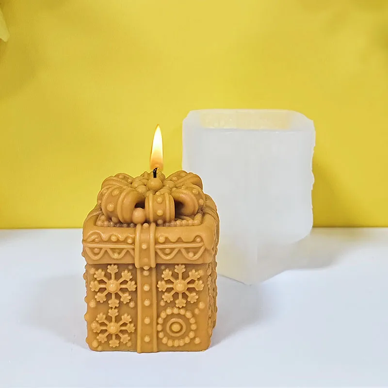 Christmas Gift Box Candle Mold Silicone DIY Handmade Aromatherapy Wax Mold Retro Holiday Style Decorative Art Tool