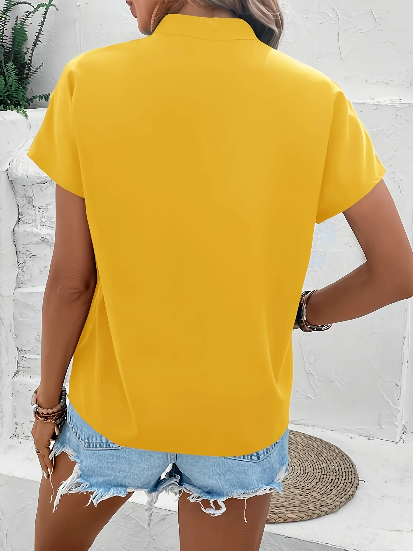 Top con scollo a V in chiffon a maniche corte stampato di nuova moda estiva europea e americana di vendita calda