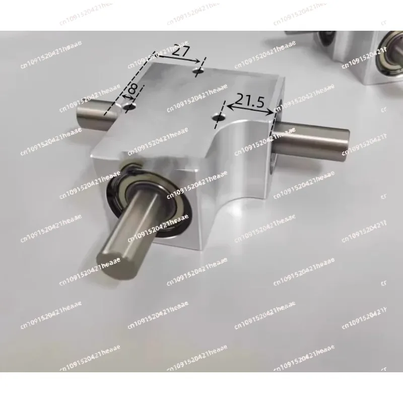 Suitable for90 degree commutator corner turner helical bevel gear box speed ratio 1:1 single/double output shaft diameter 15 mm