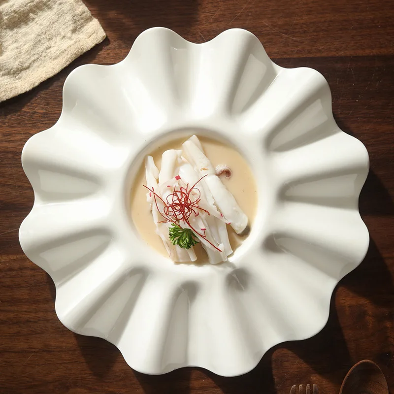 Creative White Wave Lace Ceramic Plate French Dessert Dim Sum Pasta Plate Irregular Tableware Restaurant Table