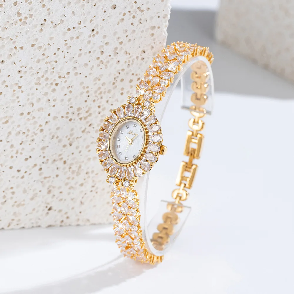 EYER Fashion Jewelry Shining Crystal Bracelet Watch Women\'s Elegant Casual Princess Style Watch Luxury Design Jewelry For Women