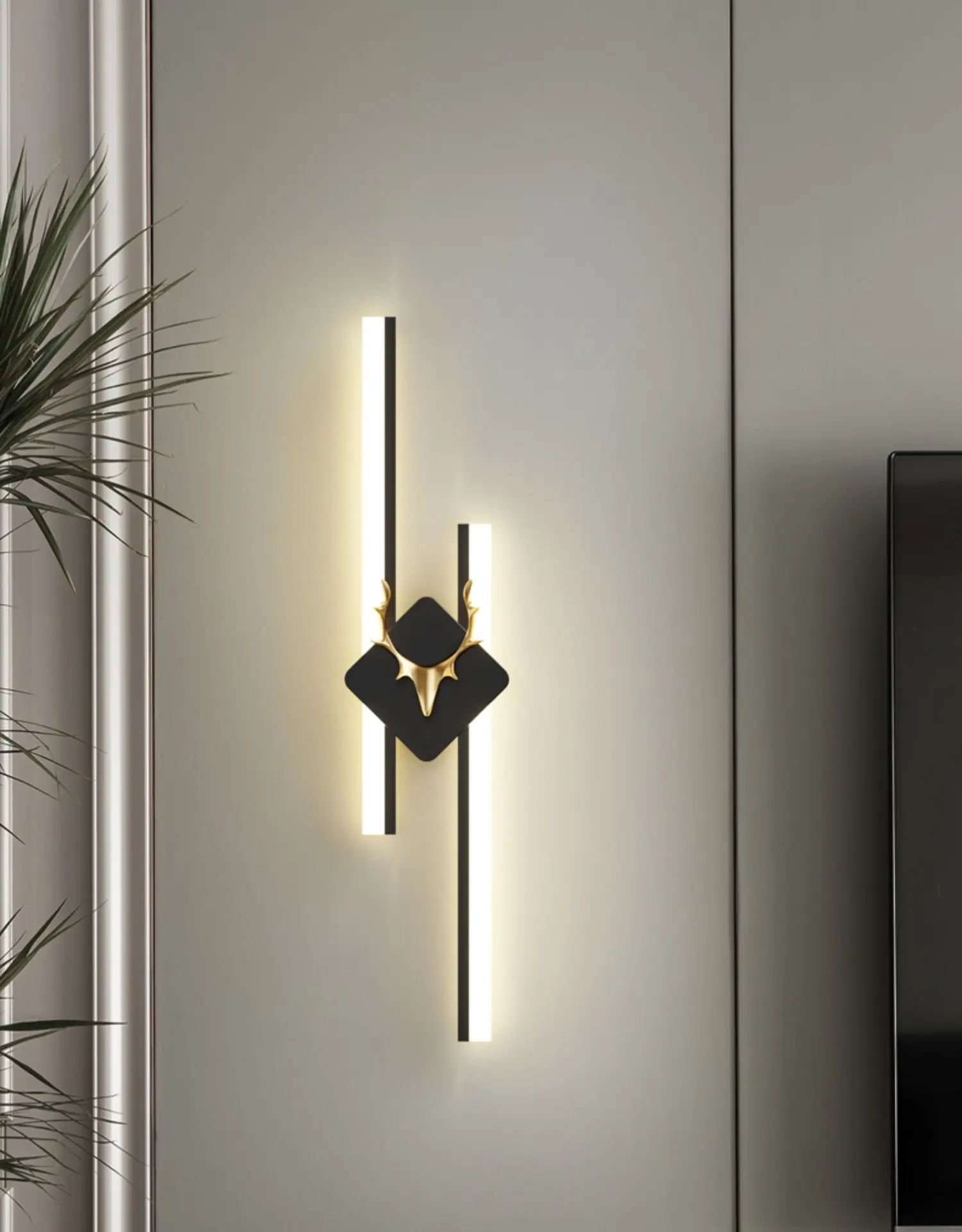 

Matte Black / Gold Bar Aluminium Dual Heads Wall Lights LED Acrylic Shade Background Lights