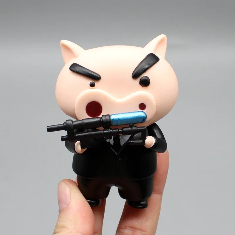 Mainan pasang Gk Crayon chan-chan Cos Leon Piglet hitam kecil putih Model tangan lucu patung meja dekorasi hadiah mainan boneka