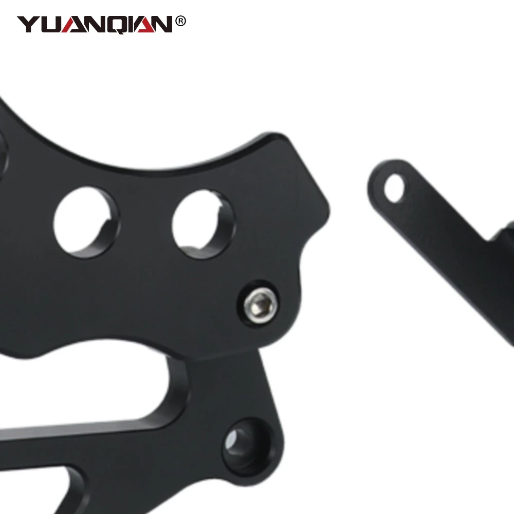 

Left & Right Engine Stator Cover Guard For Husqvarna Svartpilen 250 / 401 Motorcycle Engine Protector Clutch Vitpilen 250 / 401