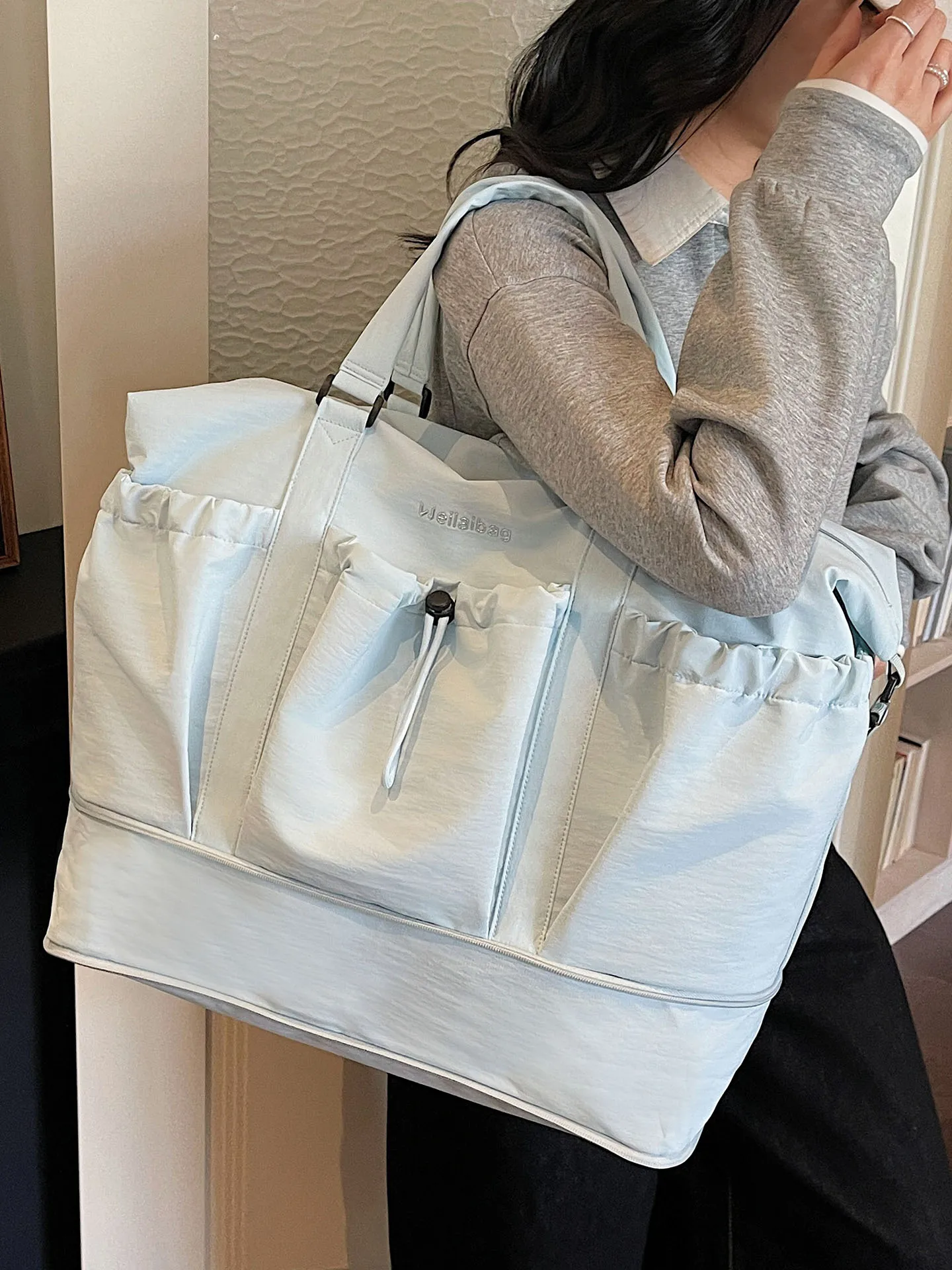 lightweight-large-capacity-travel-bag-shoulder-handbag-short-trip-business-trip-luggage-bag-for-women-nylon-material-foldable