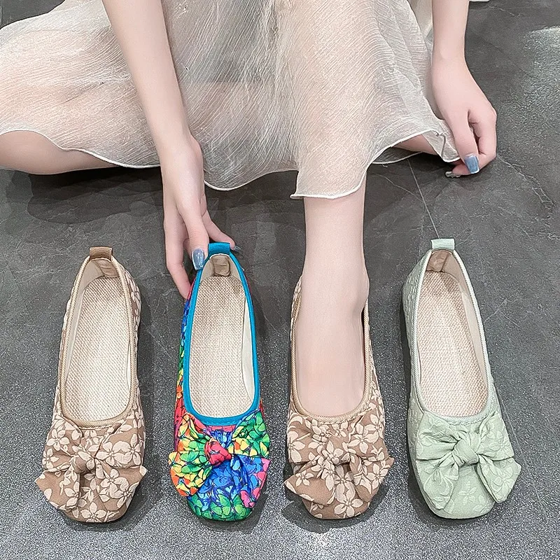 Women's Fashion Large Size Single Shoes Autumn New Round Head Shallow Mouth Butterfly Knot Soft Sole Non-slip Flat Shoes