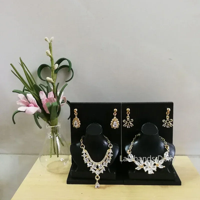 

1:6 Doll Mini Jewelry Earring Necklace Set (including Display Rack) for Doll Decorative Toys, Doll Gift Accessories