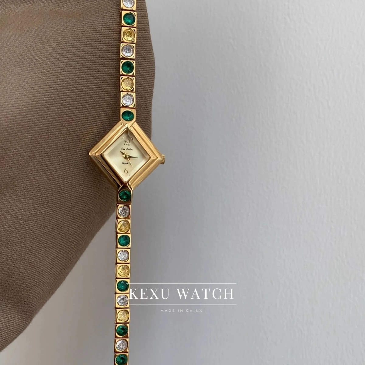 BS Watch Vintage-inspired Golden Rhombus Face Watch for Women, Elegant Green/Yellow/White Cubic Zirconia Ladies Watch