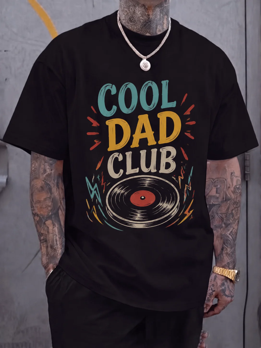

Men Graphic Tee Loose Fit Short Sleeve Dad Tee Vintage Retro Cool Dad Club Vinyl Record Distressed Print Streetwear Casual