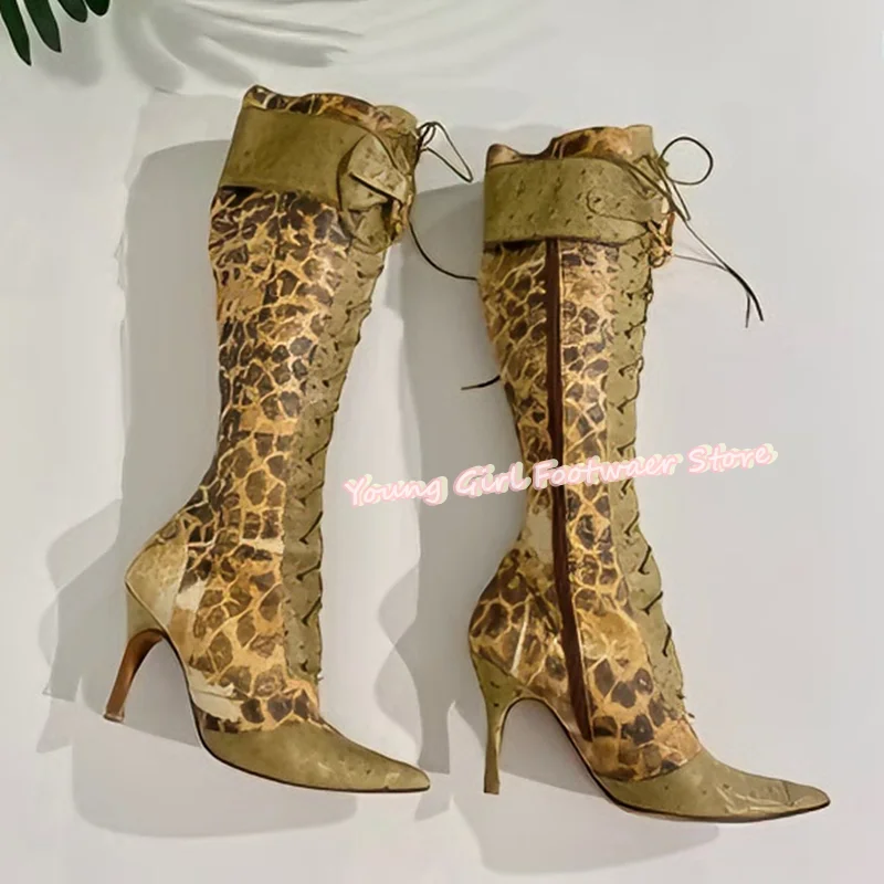 

Зеленые сапоги до колена с острым носком и леопардовым принтом, туфли на шпильке с перекрестными ремешками, декоративные сапоги с металлической пряжкой, роскошные сапоги