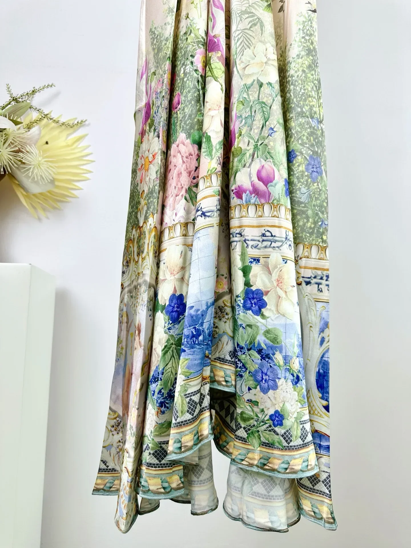 Robe Maxi en soie pour femmes, 100%, imprimé floral, perles de cristal, col en v, manches évasées, taille haute, élégante, nouvelle collection 2025